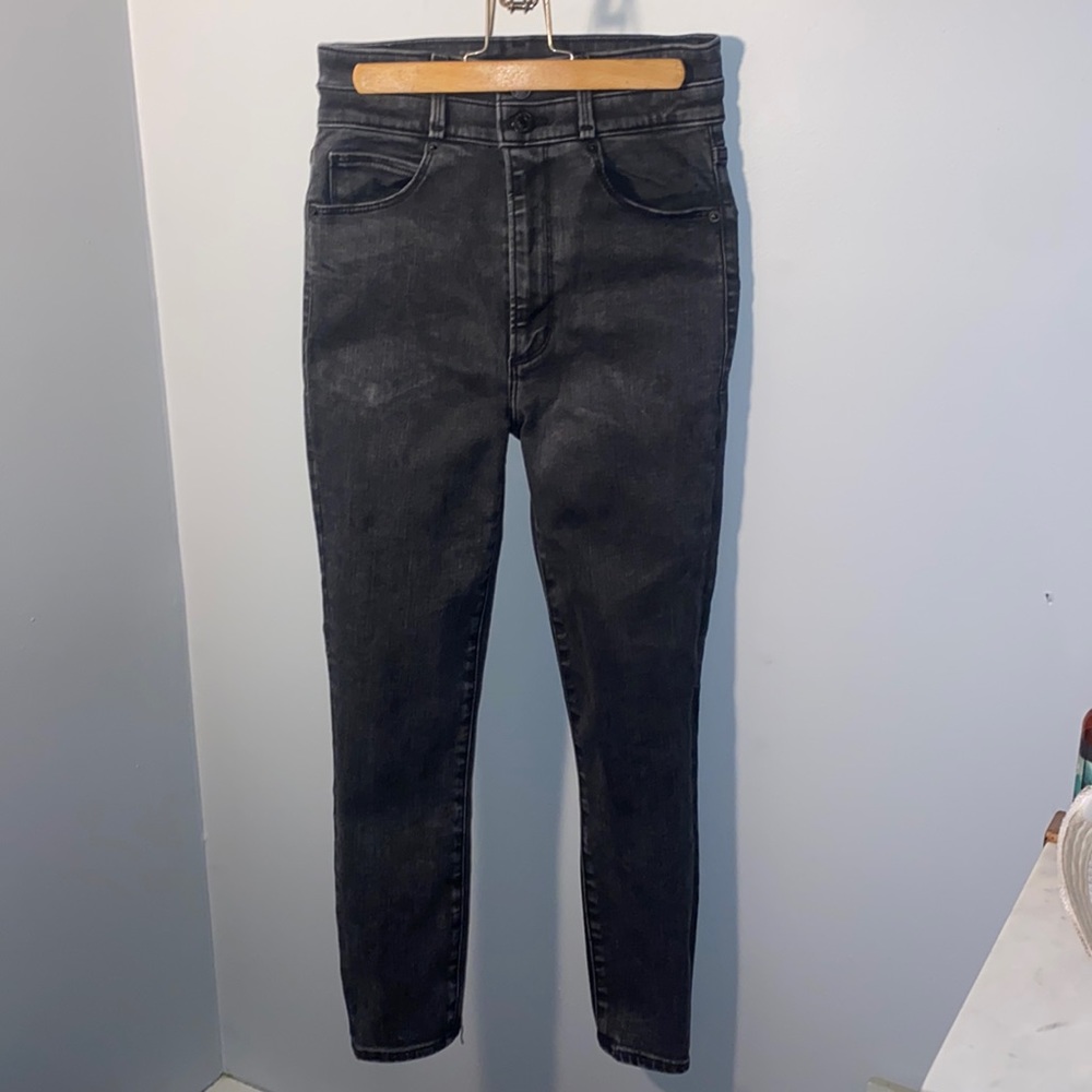 Abercrombie & Fitch high waisted black skinny capri